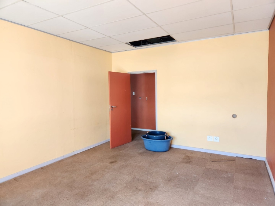 To Let commercial Property for Rent in Somerset West Western Cape